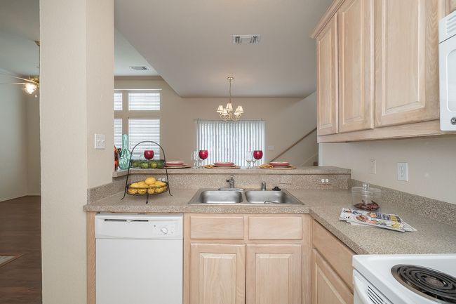 1902 Nest Pl, Home with 3 bedrooms, 3 bathrooms and null parking in Plano TX | Image 10