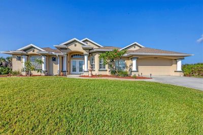 14091 Peekskill Avenue, House other with 3 bedrooms, 2 bathrooms and null parking in Port Charlotte FL | Image 1