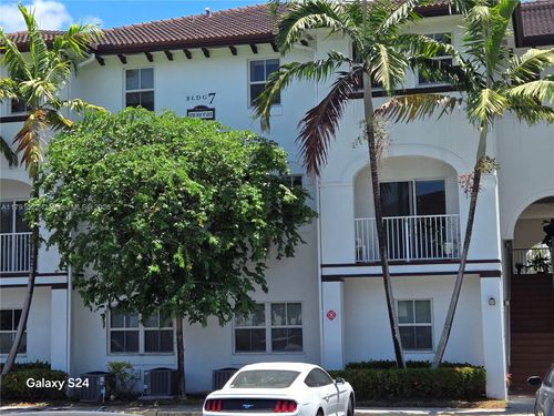 apt-203-8740 Nw 97th Ave, Medley, FL, 33178-2579 | Card Image