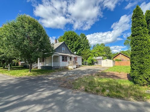 32 Margerie St, Westfield, MA, 01085-4359 | Card Image