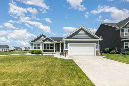2472 Streamside Dr, Batavia, OH, 45103-1988 | Card Image