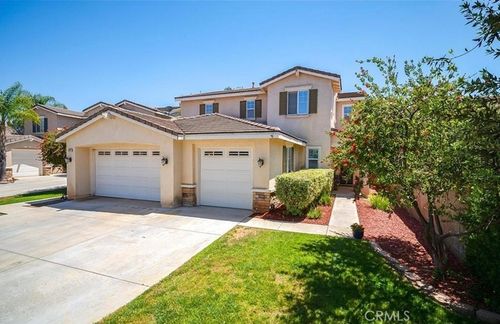 31961 Honeysuckle Cir, Winchester, CA, 92596-8730 | Card Image