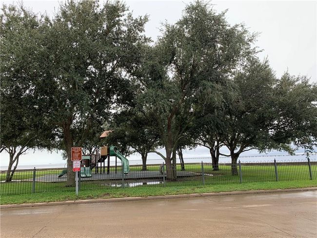 233 West St, House other with 2 bedrooms, 2 bathrooms and null parking in Mandeville LA | Image 4