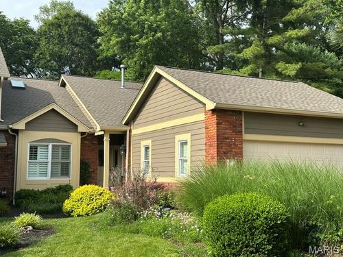 718 Walnut Creek Lane, Town and Country, MO, 63017 | Card Image