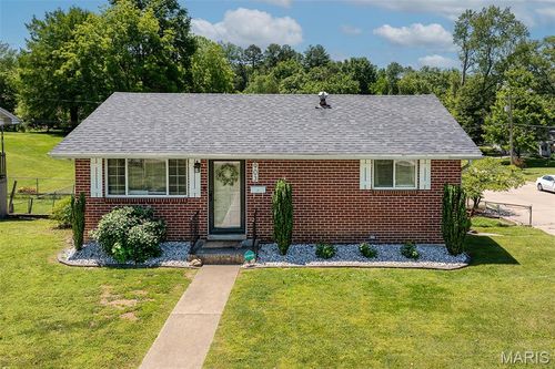 903 Old Cape Rd, Jackson, MO, 63755-2260 | Card Image