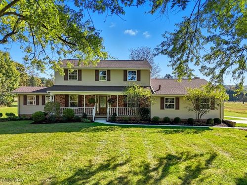 831 River Rd, Hinckley, OH, 44233-9755 | Card Image