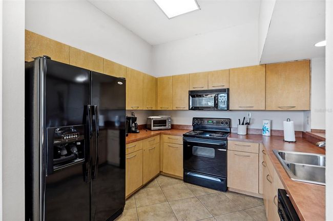 UNIT-1004 - 2413 Bayshore Blvd, Condo with 2 bedrooms, 2 bathrooms and null parking in TAMPA FL | Image 29