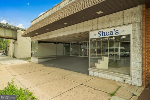 270 Delaware Ave, Palmerton, PA, 18071-1813 | Card Image