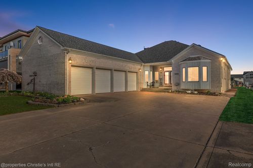 32560 N River Rd, Harrison Township, MI, 48045-1484 | Card Image