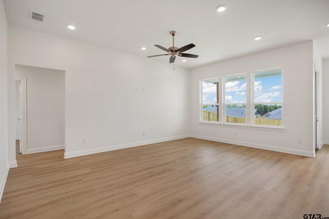 430 Mary Cir, House other with 4 bedrooms, 2 bathrooms and null parking in Bullard TX | Image 7