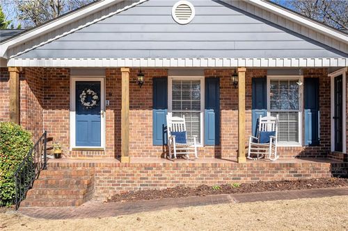 8 Timberwood Dr Se, Silver Creek, GA, 30173-2349 | Card Image