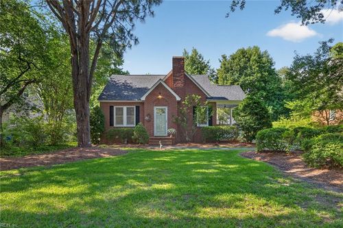 3906 Winchester Dr, Portsmouth, VA, 23707-3806 | Card Image