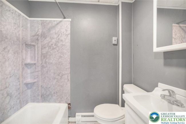 920 N Mohr St, Townhouse with 3 bedrooms, 1 bathrooms and null parking in Allentown PA | Image 17