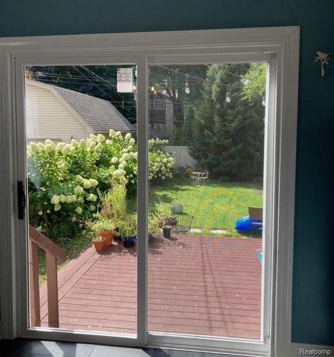 161 W Woodland Street, Sold in Ferndale Zoocasa