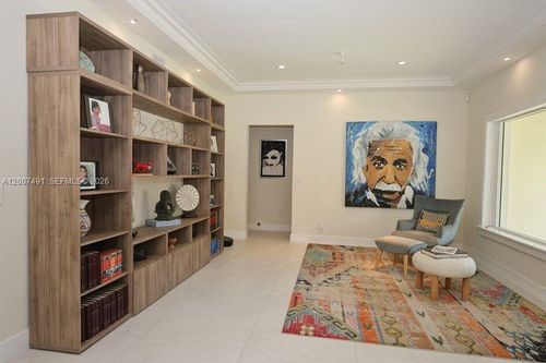 5620 Alton Rd, Miami Beach, FL, 33140-2019 | Card Image