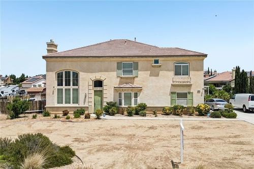 19216 Saguaro Way, Apple Valley, CA, 92308 | Card Image