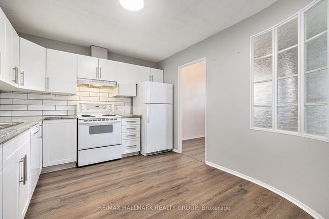 101 - 50 Emmerson Ave, Condo with 2 bedrooms, 1 bathrooms and 1 parking in Ottawa ON | Image 9