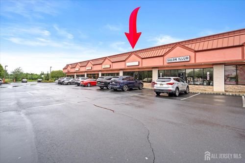 393 Davidsons Mill Rd, Monroe, NJ, 08831-3041 | Card Image