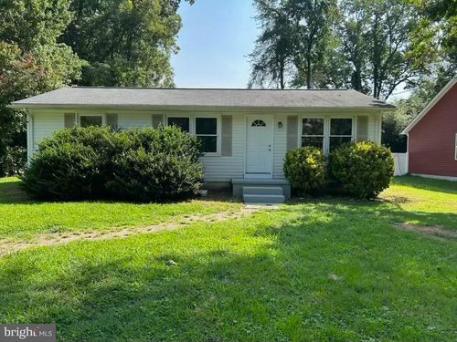 1562 Lakeview Dr, COLONIAL BEACH, VA, 22443-3206 | Card Image