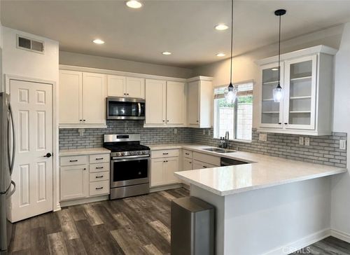 36264 Capri Dr, Winchester, CA, 92596-8739 | Card Image