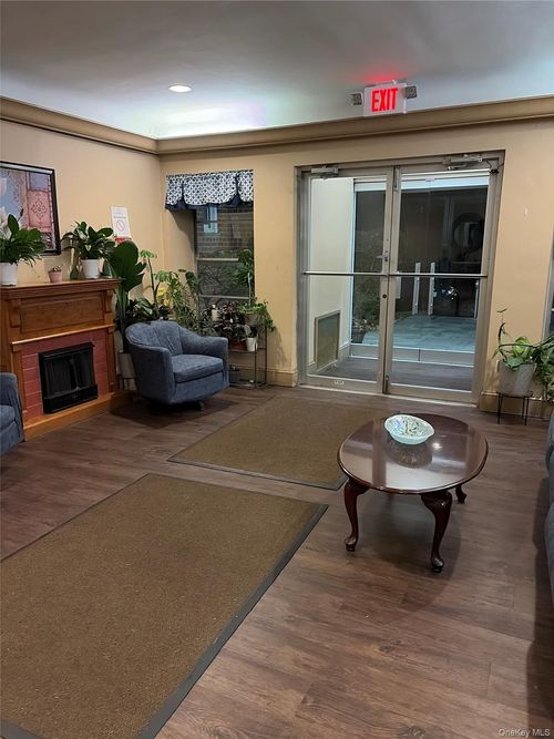 apt-3e-1234 Midland Ave, Yonkers, NY, 10708-6480 | Card Image