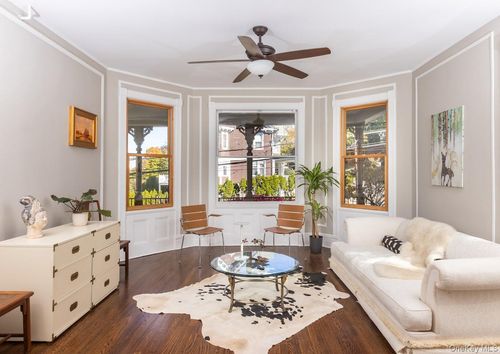 20 Benedict Ave, Tarrytown, NY, 10591-4114 | Card Image