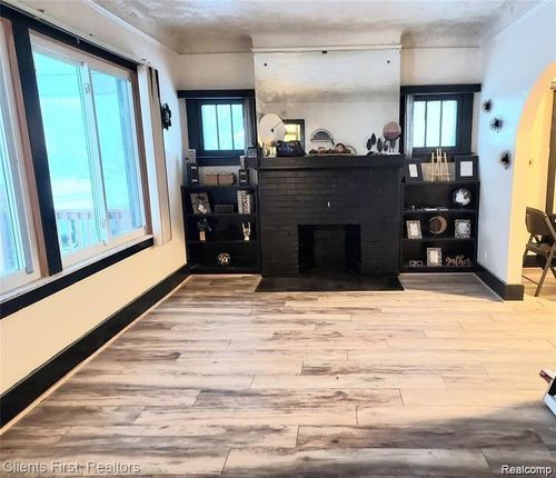 14623 Hubbell St, Detroit, MI, 48227-4810 | Card Image