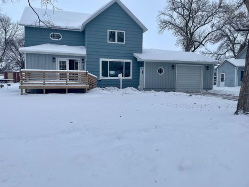 423 12th St N, Breckenridge, MN, 56520-1701 | Card Image