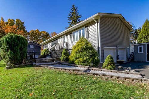 33 Prentiss Dr, Hopewell Junction, NY, 12533-6014 | Card Image