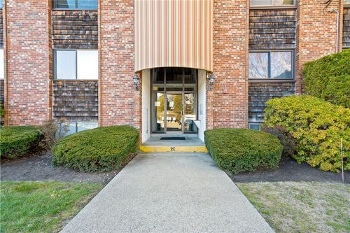 apt-201c-510 Child St, Warren, RI, 02885-1825 | Card Image