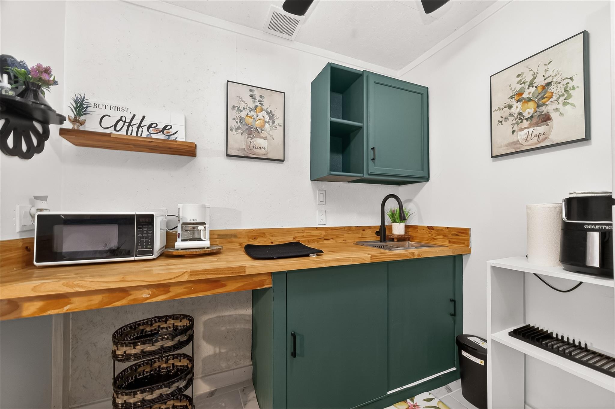 Residential Lease in Spring 3