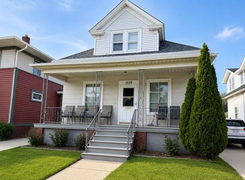 1226 Goold St, RACINE, WI, 53402-4560 | Card Image