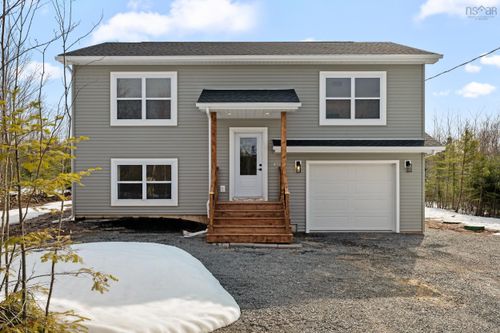 11 Maverick Lane, Devon, NS, B2T0X5 | Card Image