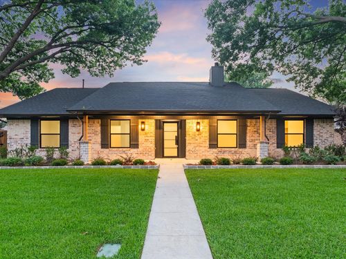 2813 Staffordshire Dr, Carrollton, TX, 75007-4814 | Card Image