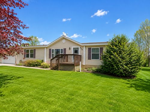 404 Hummingbird Ln, New York Mills, MN, 56567-4608 | Card Image