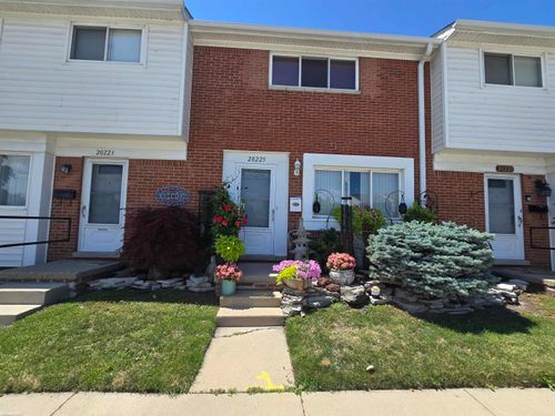 20225 15 Mile Rd, Clinton Township, MI, 48035-3410 | Card Image