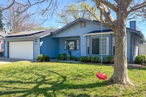 2705 Limestone Ct, Anderson, CA, 96007-4607 | Card Image