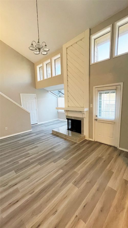 604-9600 Royal Ln, Dallas, TX, 75243-7663 | Card Image