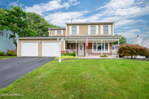 10 Petal Patch Trl, Howell, NJ, 07731-2289 | Card Image