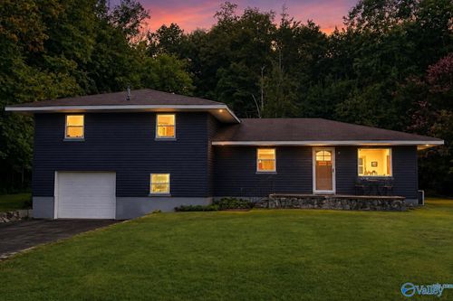 299 Honeycomb Rd, Grant, AL, 35747-9371 | Card Image