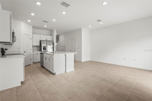 8705 Winter Breeze Way, Townhouse with 3 bedrooms, 3 bathrooms and null parking in SARASOTA FL | Image 16