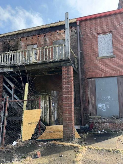 14201 Miles Ave, Cleveland, OH, 44128-2330 | Card Image