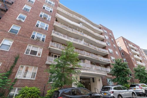 aa01-10420 68th Dr, Forest Hills, NY, 11375-3434 | Card Image