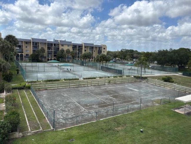 APT-401 - 2820 Tennis Club Dr, Condo with 3 bedrooms, 2 bathrooms and null parking in West Palm Beach FL | Image 14