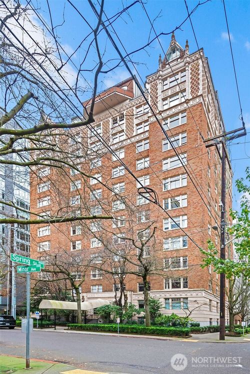 apt-901-1017 Minor Ave, Seattle, WA, 98104-3563 | Card Image