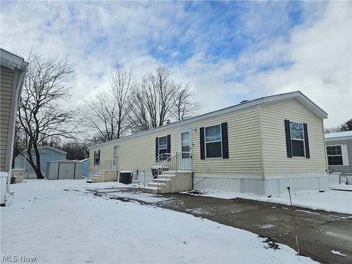 93-202 W Main Road, Conneaut, OH, 44030 | Card Image