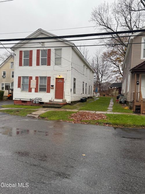 10 E Green St, Johnstown, NY, 12095-1813 | Card Image