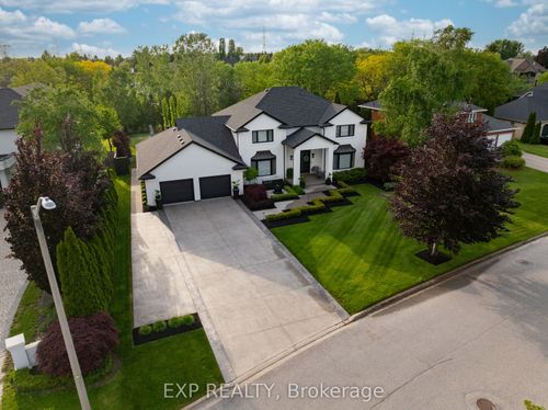 3459 Notre Dame Crt, Niagara Falls, ON, L2H2X3 | Card Image