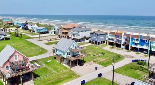 110 Pelican Pl, Surfside Beach, TX, 77541-9580 | Card Image