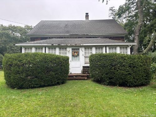 284 Church Lane, Riverhead, NY, 11931 | Card Image